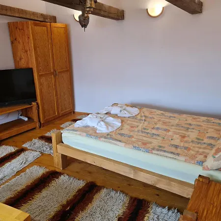Mamin Kolio Gæstehus 2*