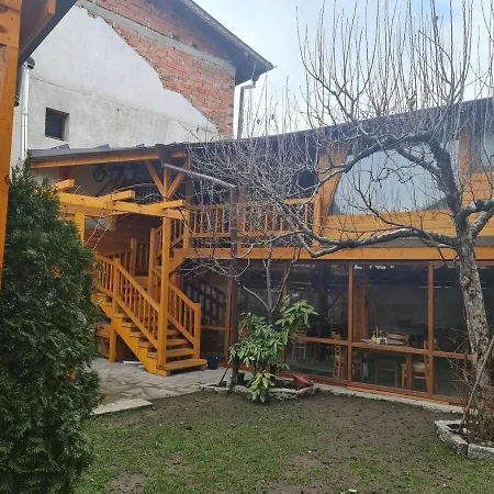 Mamin Kolio Πανσιόν