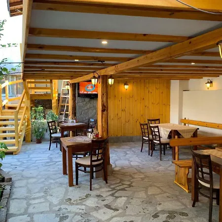 Mamin Kolio ゲストハウス バンスコ