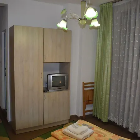 Πανσιόν Mamin Kolio 2*